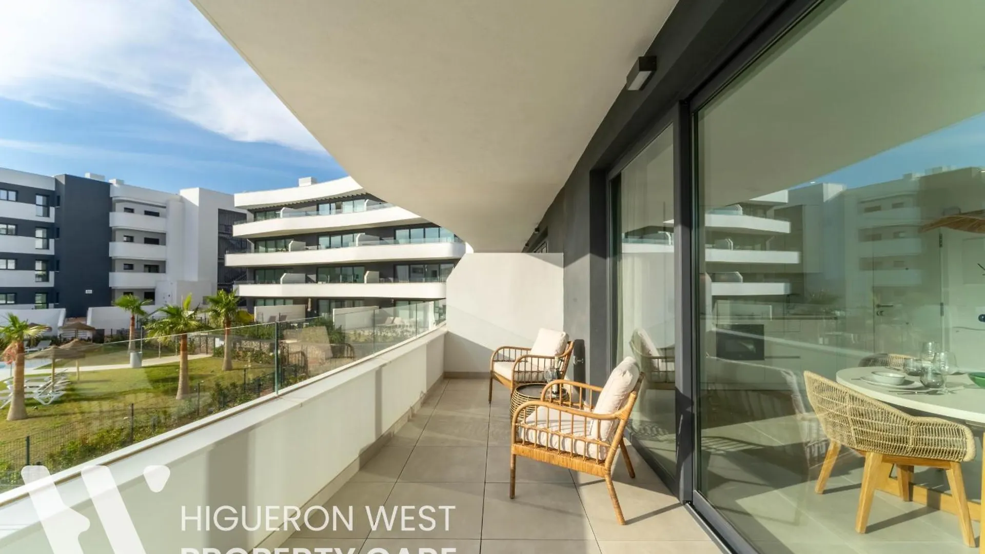 Higueron West Property Collection - The Poolview Terrace By Hwpc Fuengirola Spain