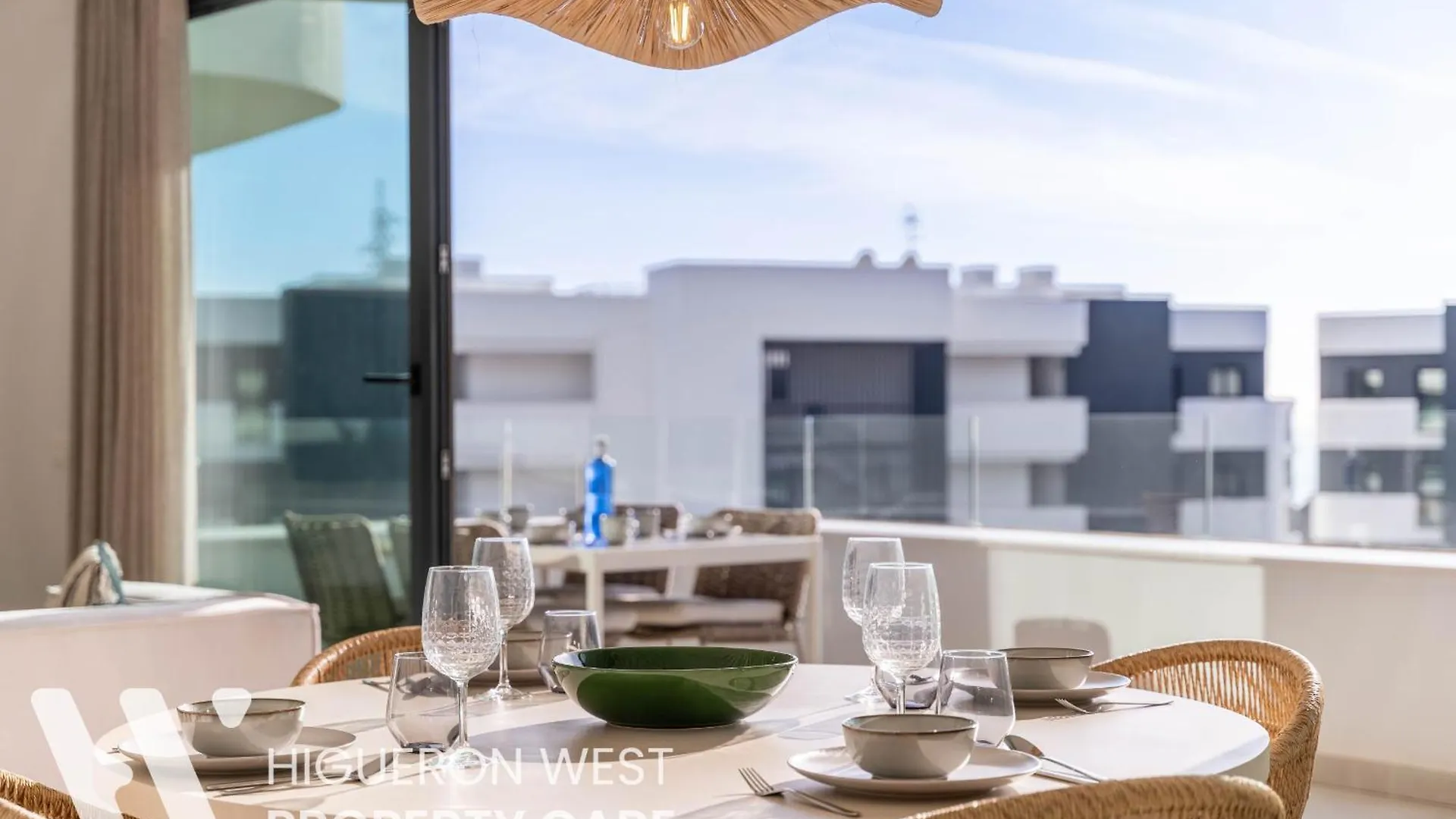 Higueron West Property Collection - The Poolview Terrace By Hwpc Fuengirola