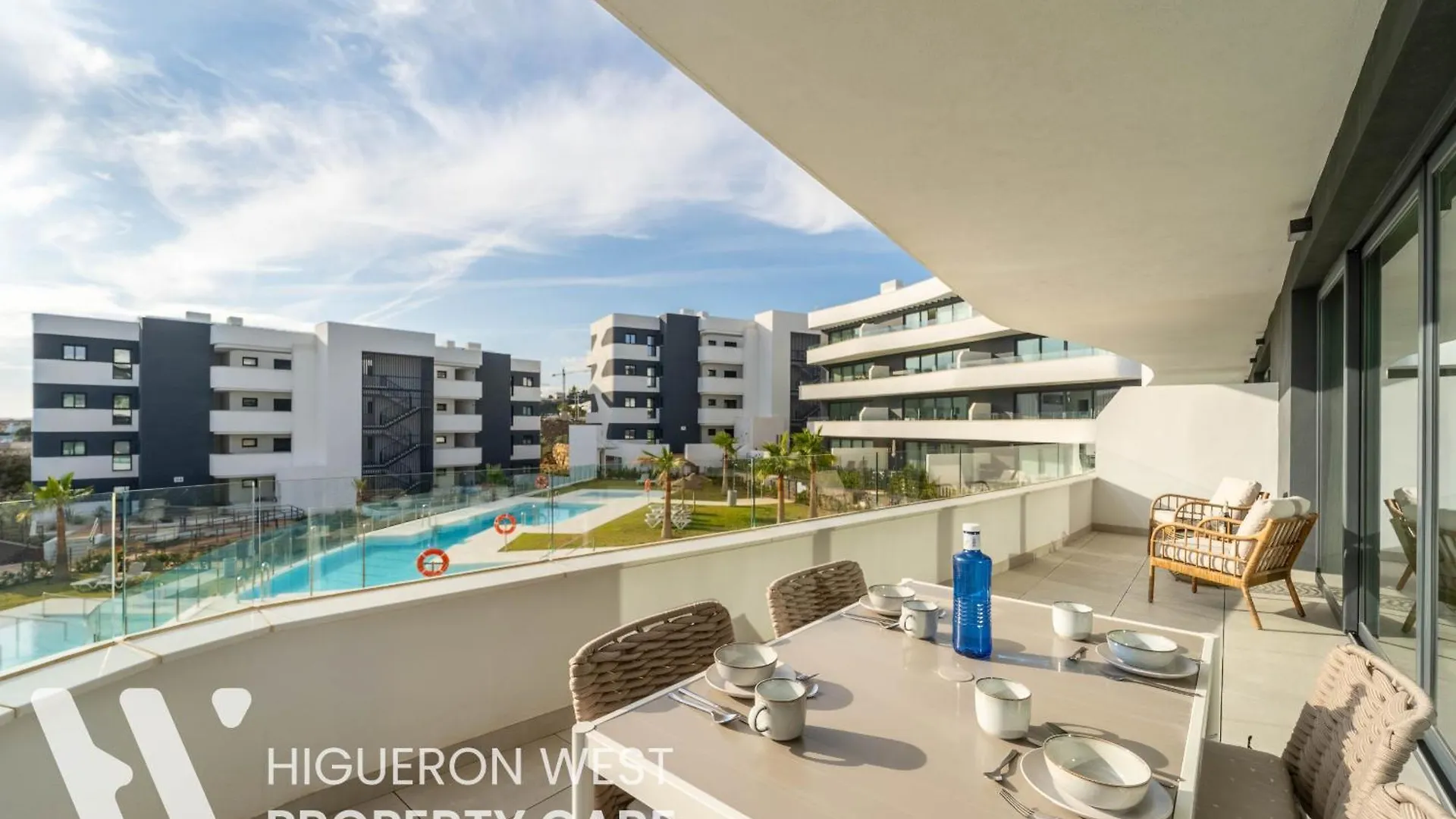 Higueron West Property Collection - The Poolview Terrace By Hwpc Fuengirola 0*,